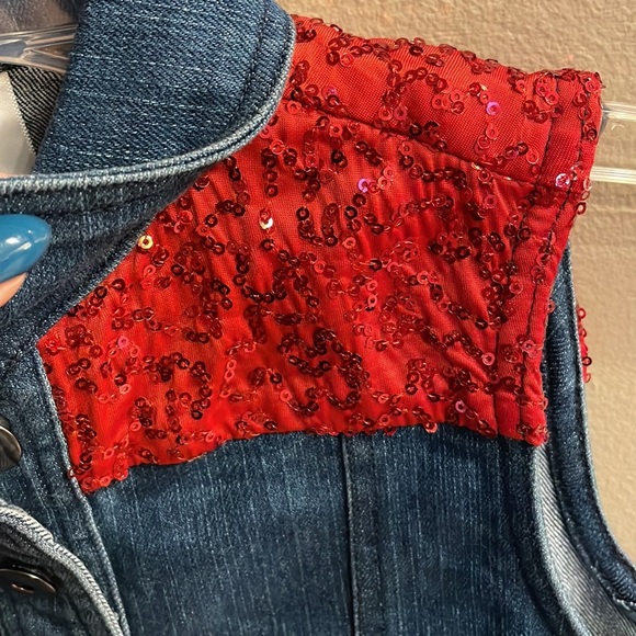 Youth girls stretch denim Vest with red sequins shoulders  button front 10/12 MC - Picture 4 of 9